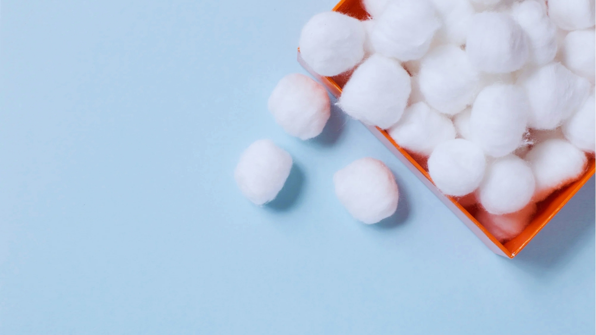 cotton balls with crucial oil placed in small box releasing fragrance slowly in compact areas
