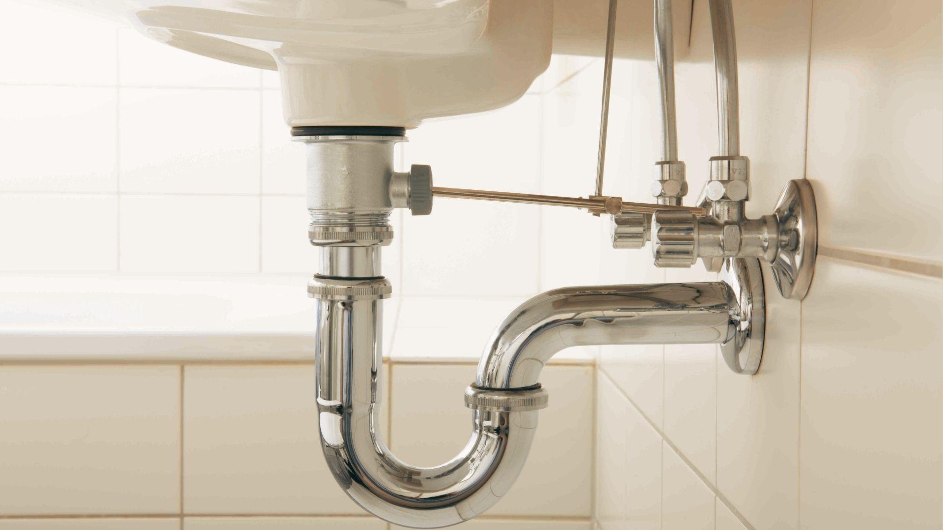 Dry drain trap allowing sewer gas into a home.